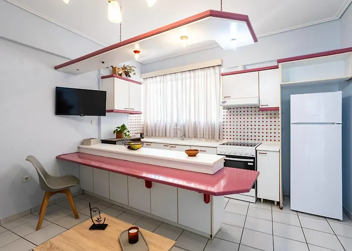 Port & Vibes Santaroza Stylish * Kalamáta