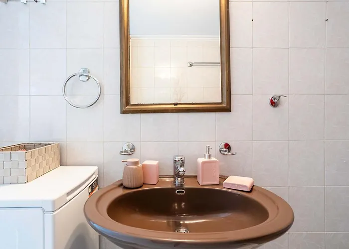 Port & Vibes Santaroza Stylish Apartman *