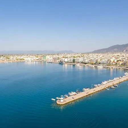 Port & Vibes Santaroza Stylish * Kalamata